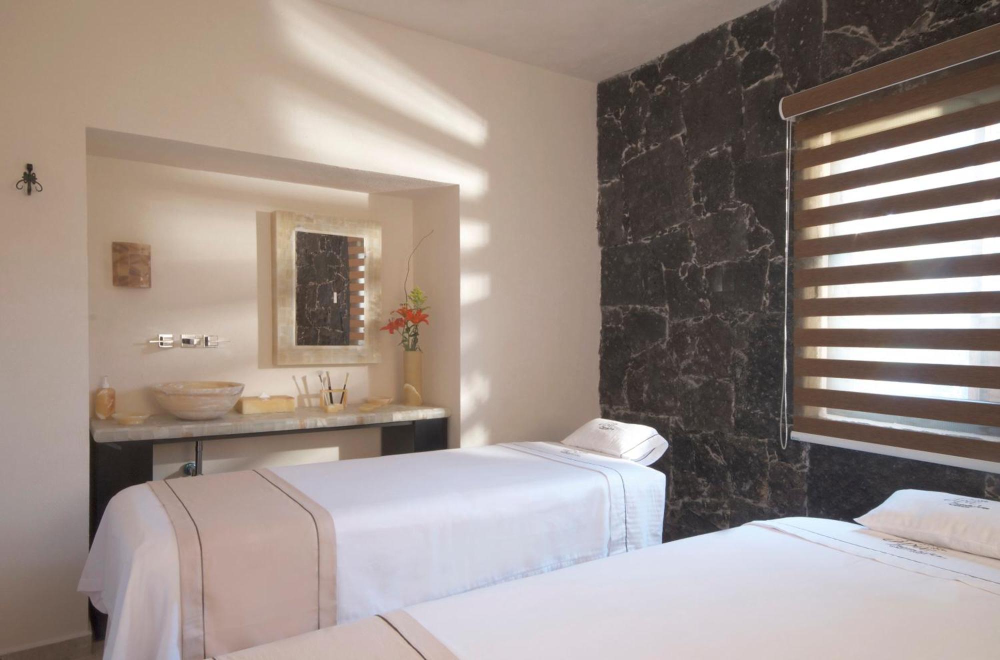 Hacienda Jurica By Brisas Hotel Querétaro Exterior foto Spa at the Four Seasons Hotel, Madrid