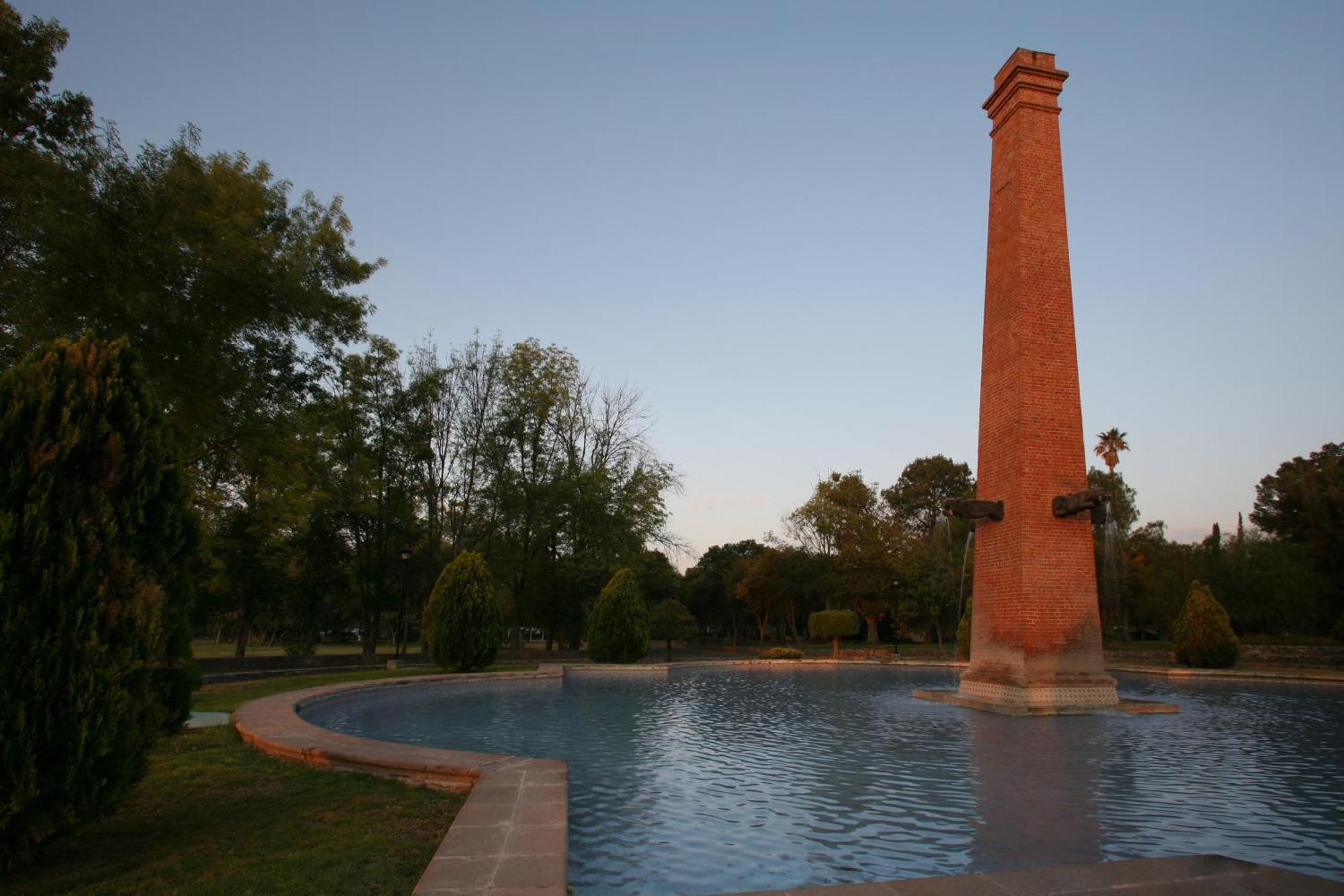 Hacienda Jurica By Brisas Hotel Querétaro Instalações foto The Obelisk of the 19th century